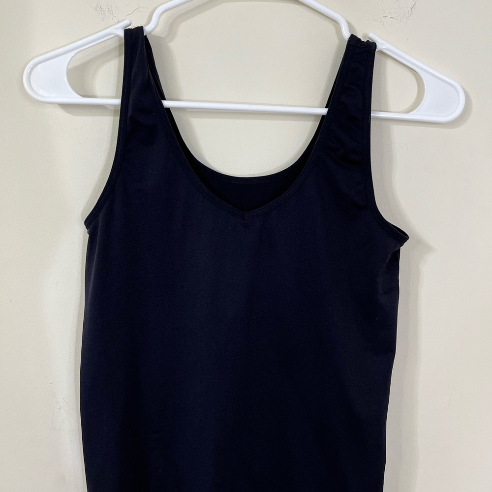 Ellen Tracy Essentials Black Seamless Camisole - Picture 2 of 6